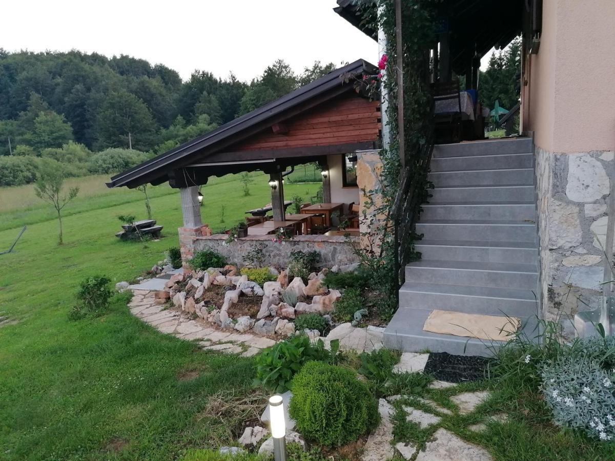 Hotel House Izvor à Jezerce Extérieur photo