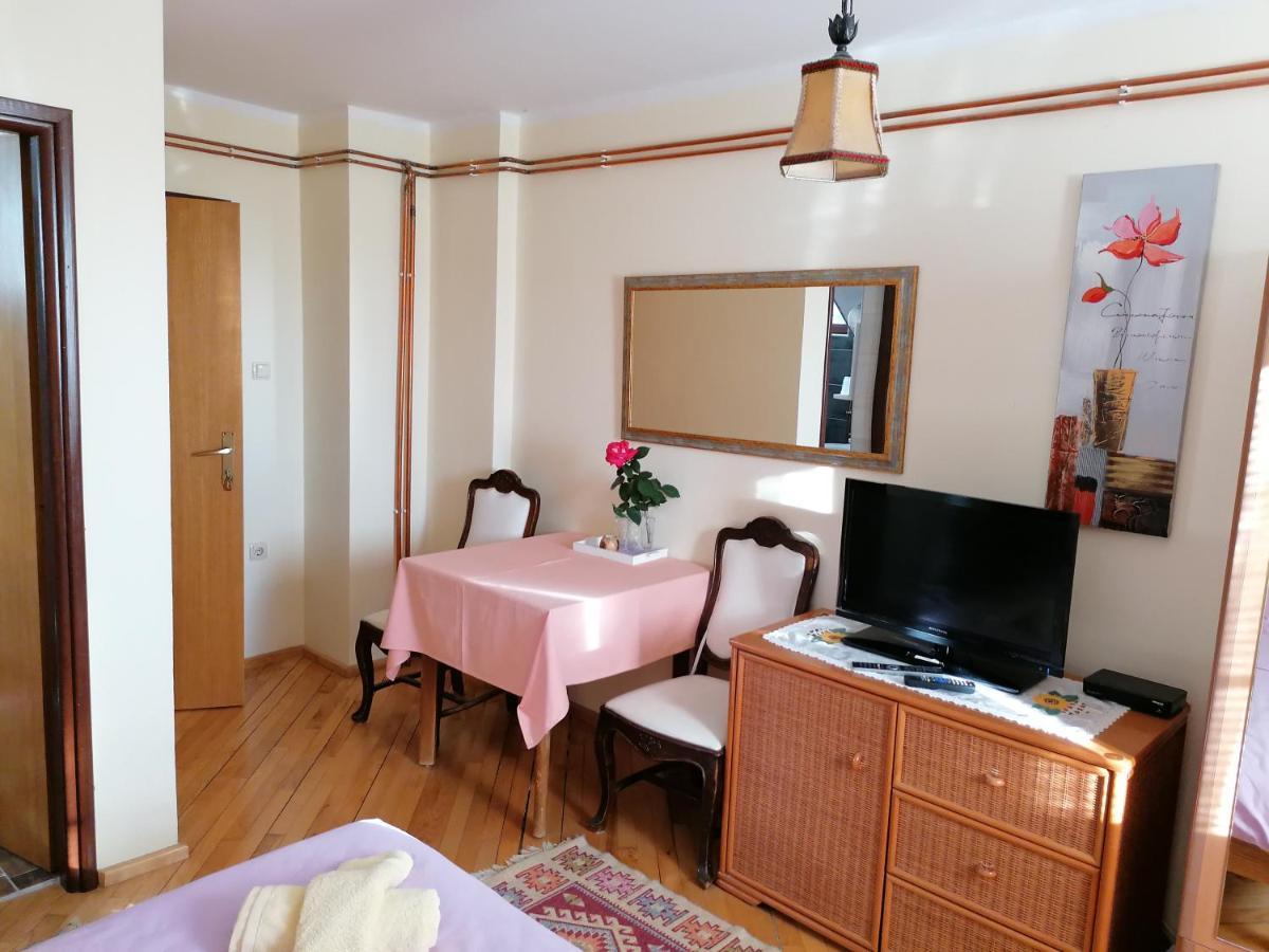 Hotel House Izvor à Jezerce Extérieur photo