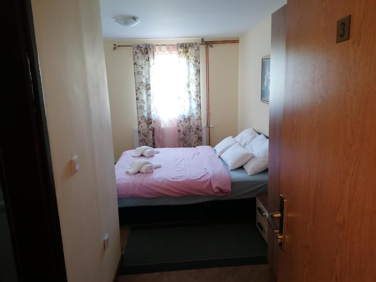 Hotel House Izvor à Jezerce Extérieur photo