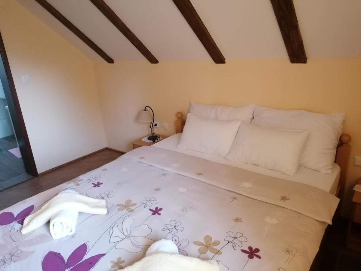 Hotel House Izvor à Jezerce Extérieur photo