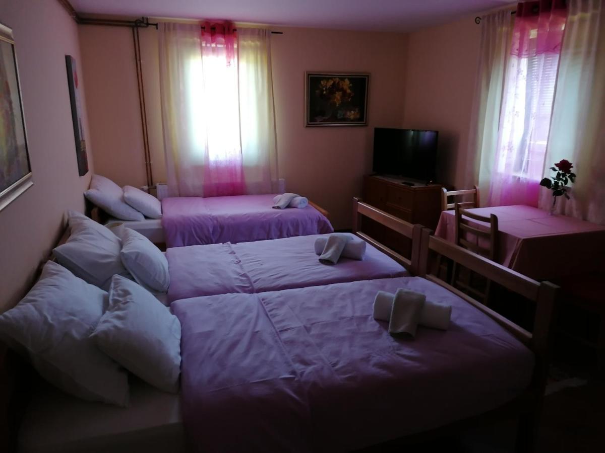 Hotel House Izvor à Jezerce Extérieur photo