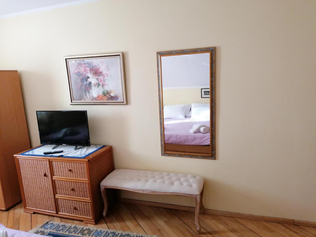 Hotel House Izvor à Jezerce Extérieur photo