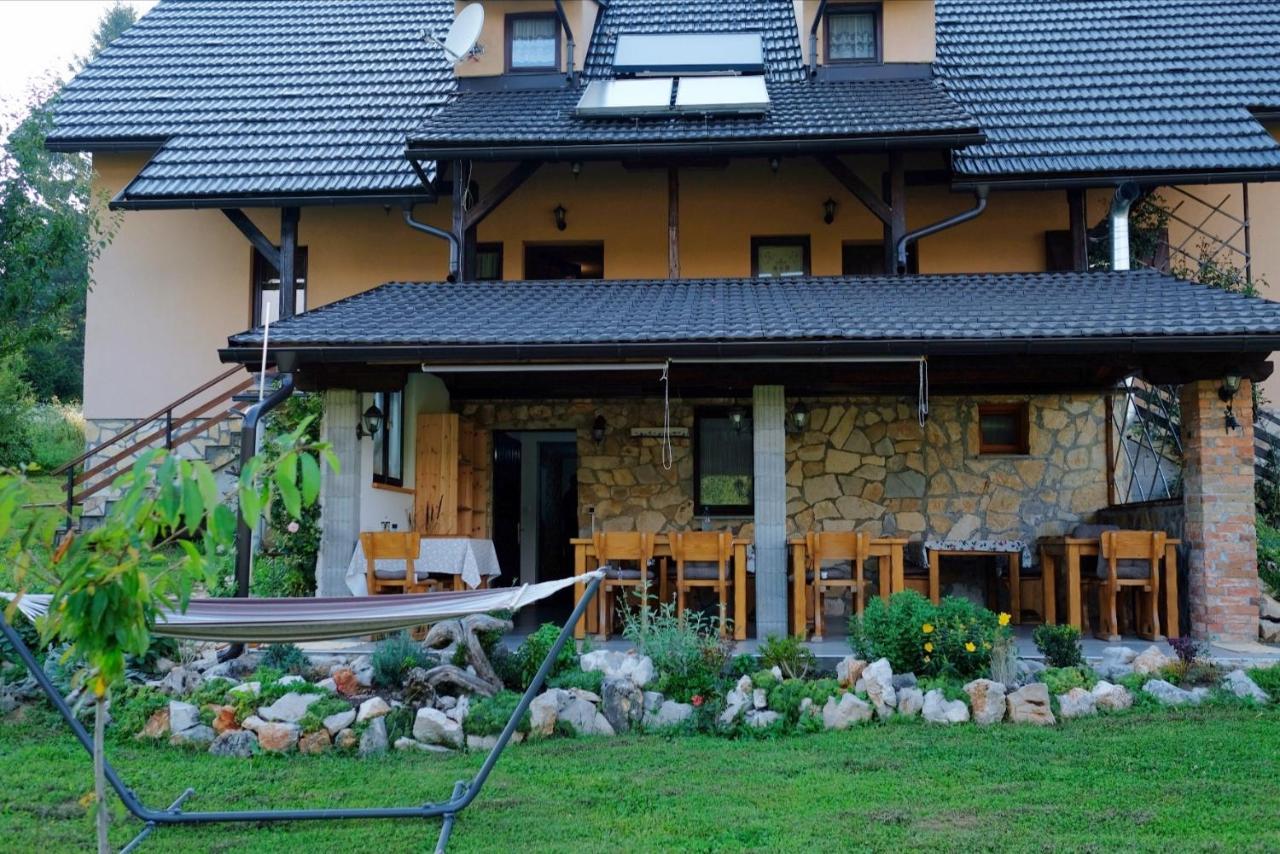 Hotel House Izvor à Jezerce Extérieur photo