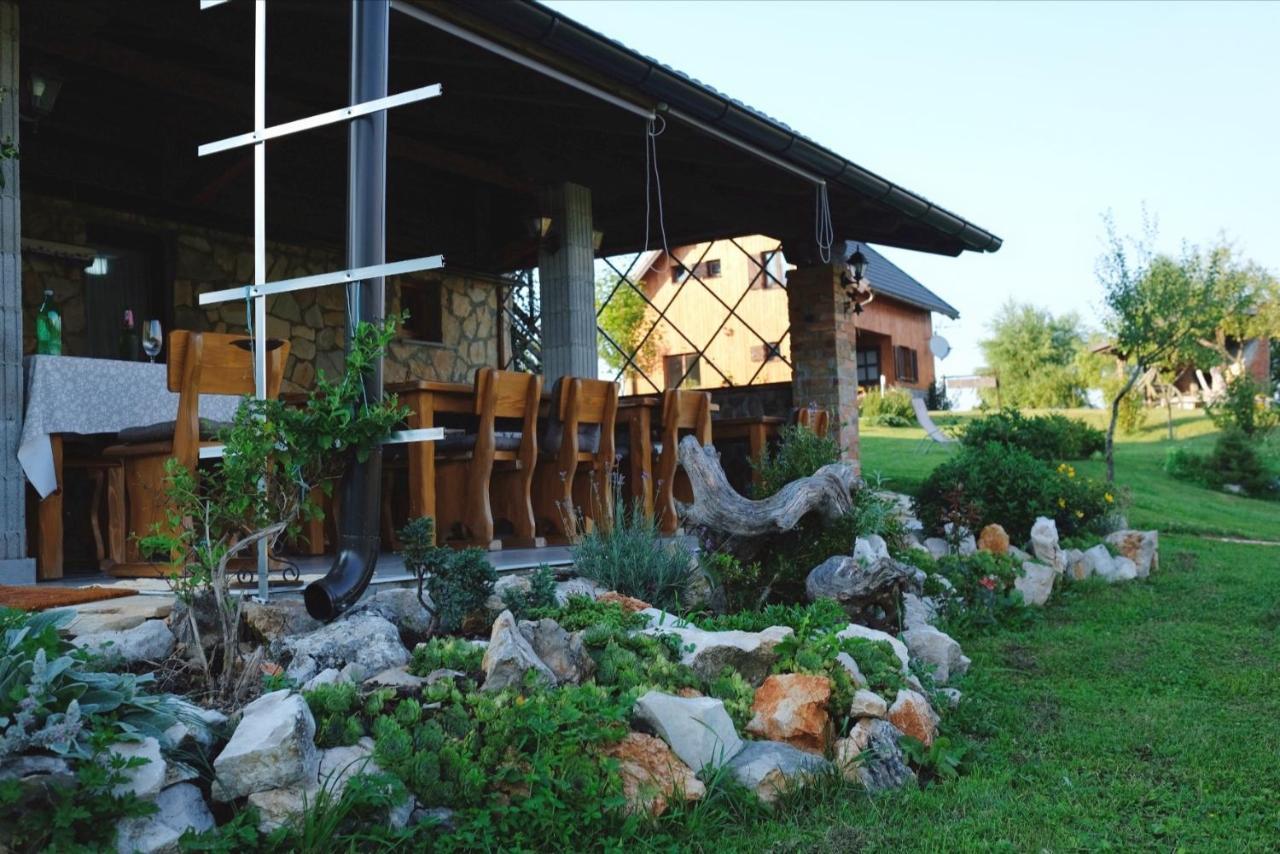 Hotel House Izvor à Jezerce Extérieur photo