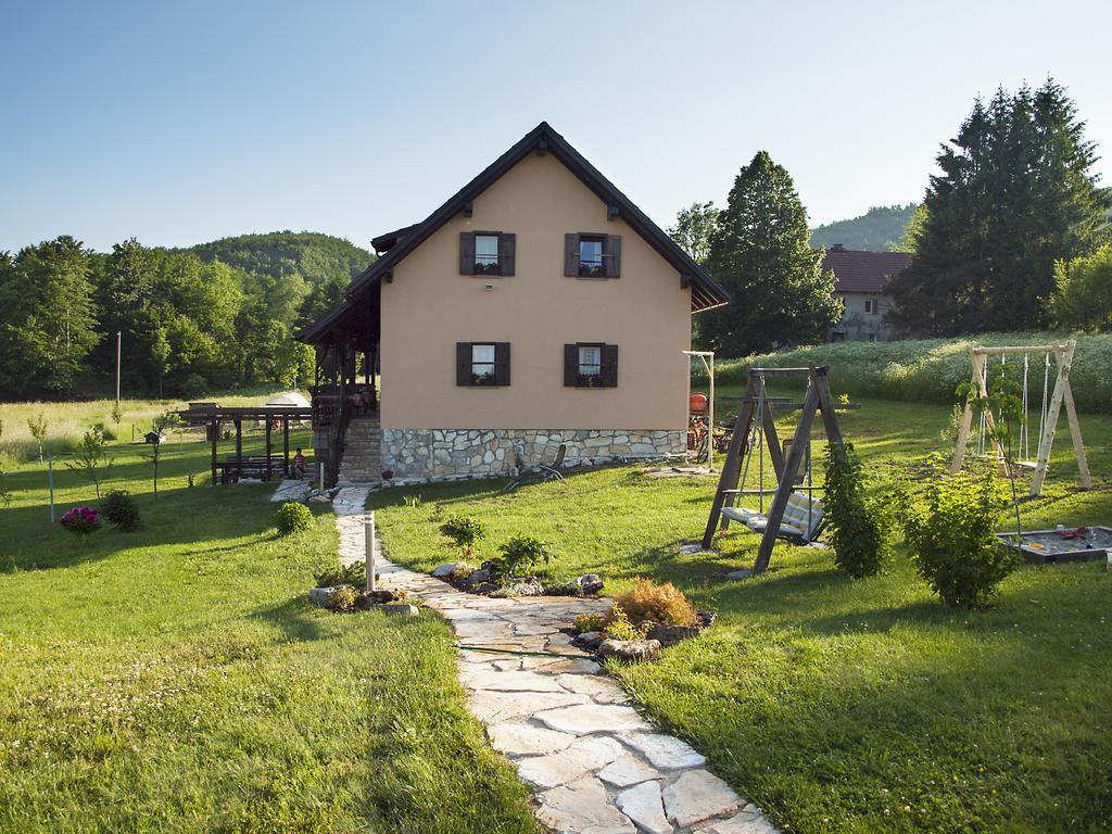 Hotel House Izvor à Jezerce Extérieur photo